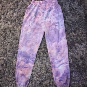 Purple and white tie dye sweatpants💜